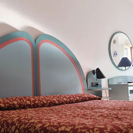 Alessi Trattoria Hotel 3*