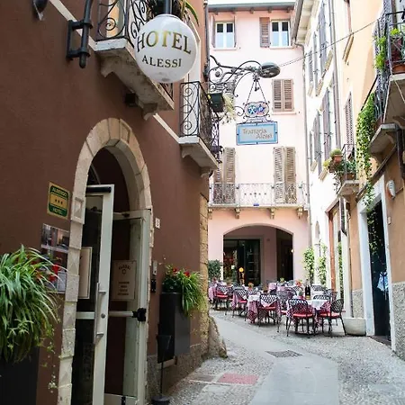 Alessi Trattoria 3* דסנזאנו דל גארדה